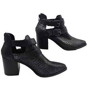 Express Womans size 7 Brown Animal Embossed Faux Leather Buckle Ankle Booties